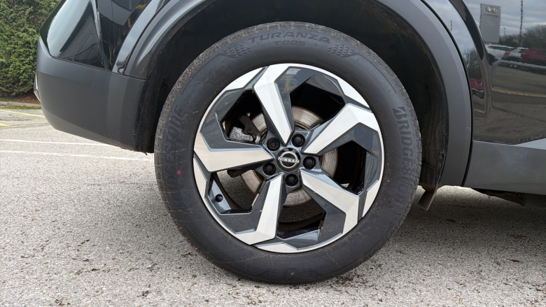 Nissan Qashqai 1.3 DiG-T MH 158 N-Connecta 5dr Xtronic Petrol Hatchback